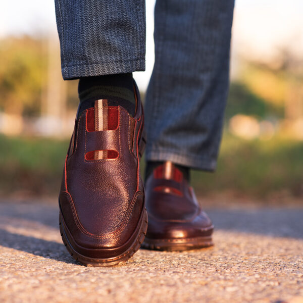 Men’s Turkiye-Origin Leather Shoes in Classic Maroon